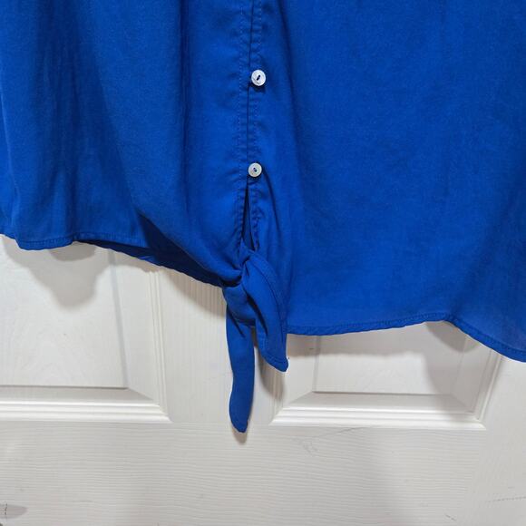 Chico’s Blue Tie Front Button Blouse Size 1 (M) Short Sleeve - Picture 7 of 7